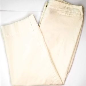 JH Collectibles white capris 12 stretch NWOT